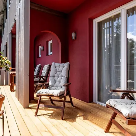 Tom's Seeblick Domizil